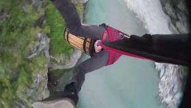 دانلود کلیپ بانجی جامپینگ از بلندترین صخره نیوزلند