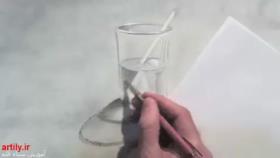 طراحی لیوان پر از آب